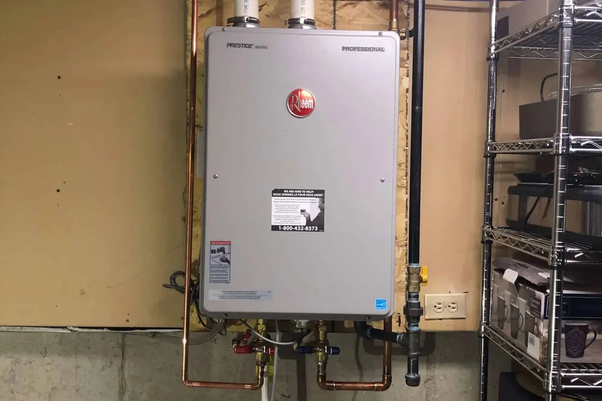Rheem tankless water heater diagnosed in a North York home